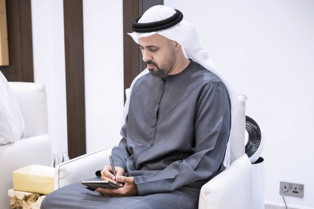 ذياب بن محمد بن زايد خلال حضوره اللقاء