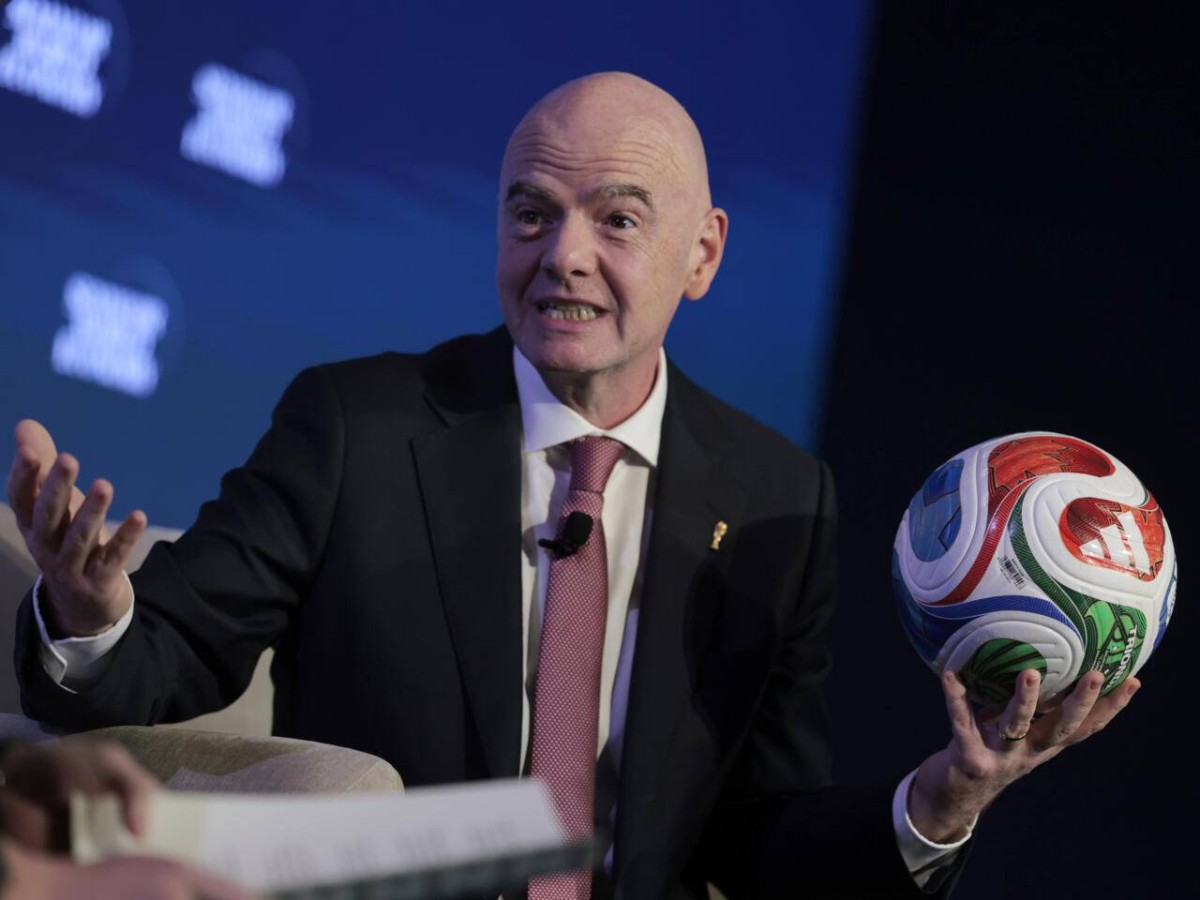 السويسري جياني إنفانتينو، رئيس الاتحاد الدولي لكرة القدم «فيفا»