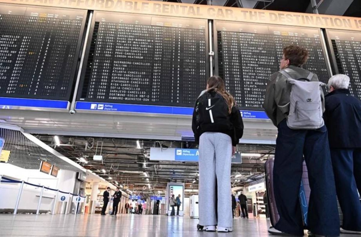 إلغاء مئات الرحلات بسبب إضراب طياري ومضيفي لوفتهانزا في ألمانيا