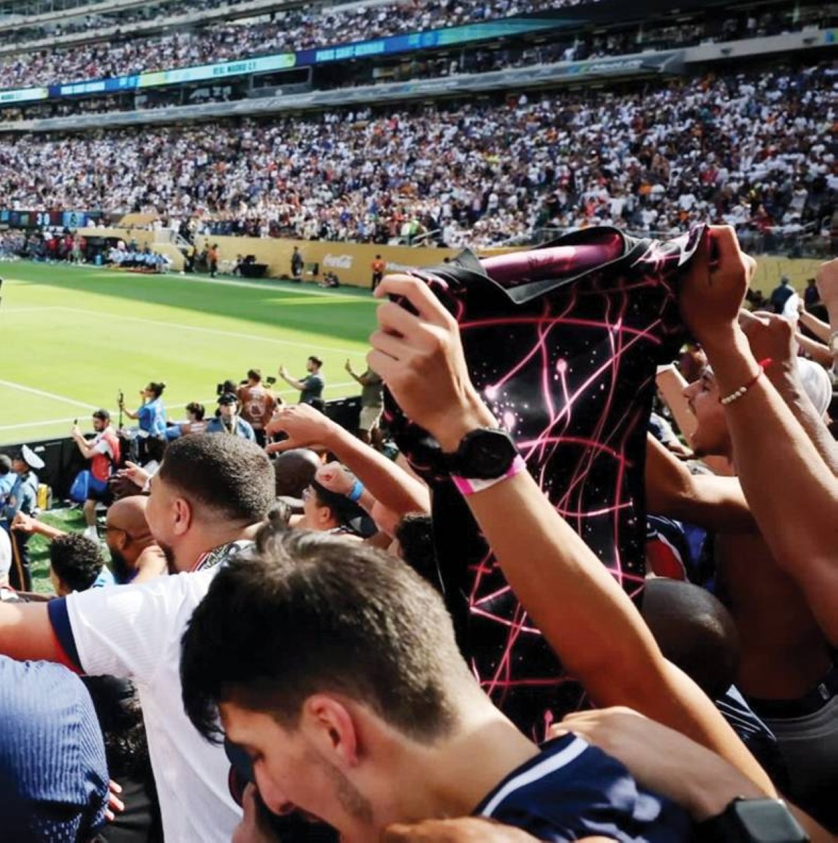 رهان على صفقات مربحة للشركات من مباريات كأس العالم لكرة القدم