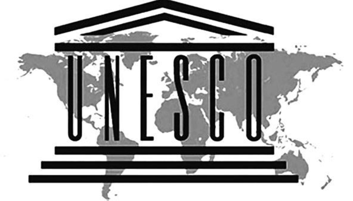 2009 -  إطلاق المكتبة الرقمية العالمية التابعة لليونسكو.