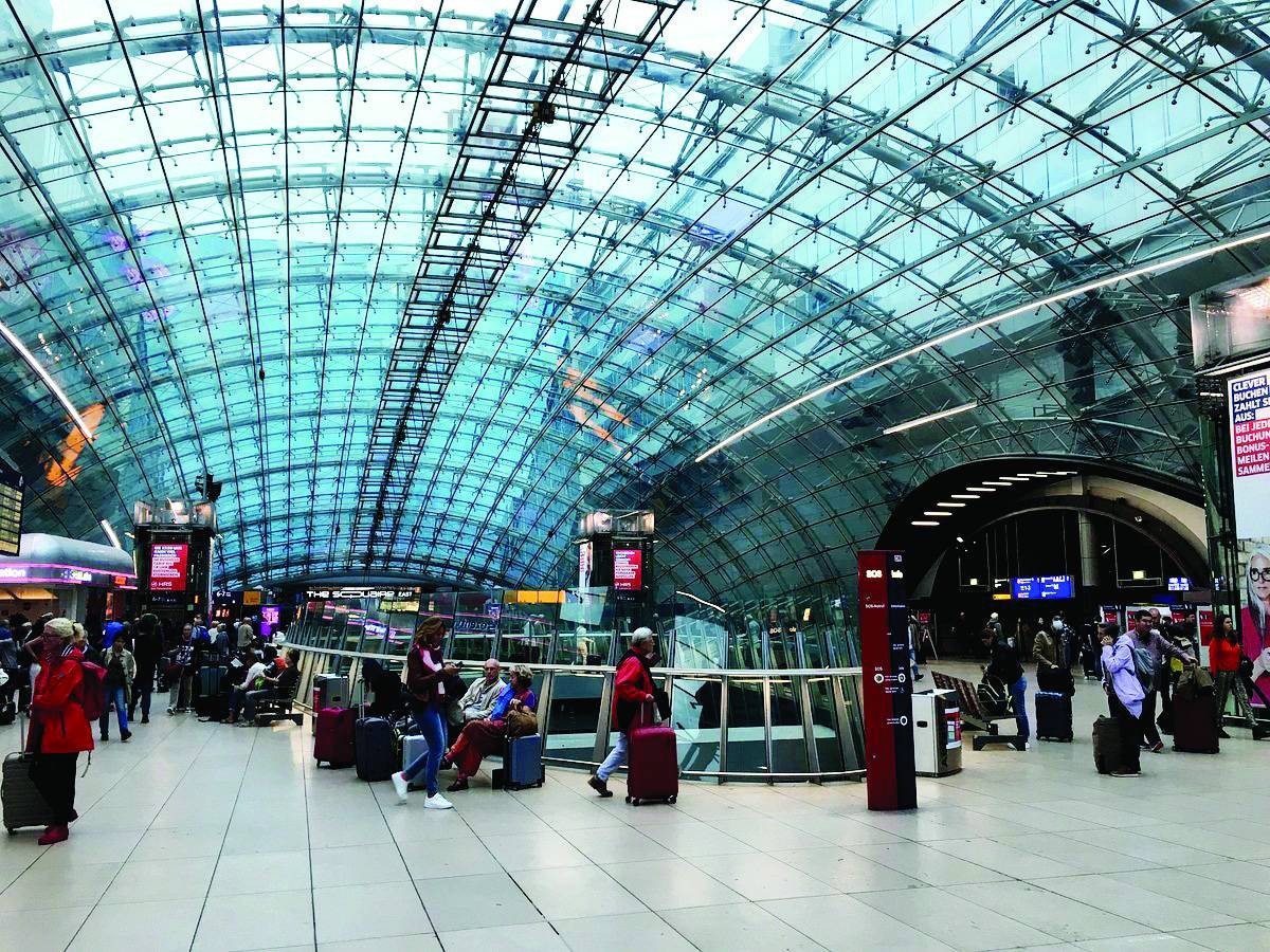 مطار فرانكفورت يتوقع نحو 66 مليون مسافر هذا العام