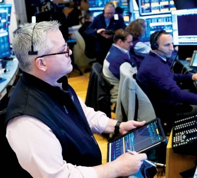 نهج جديد للمستثمرين في التسعير والتقييمات بأسواق الأسهم العالمية