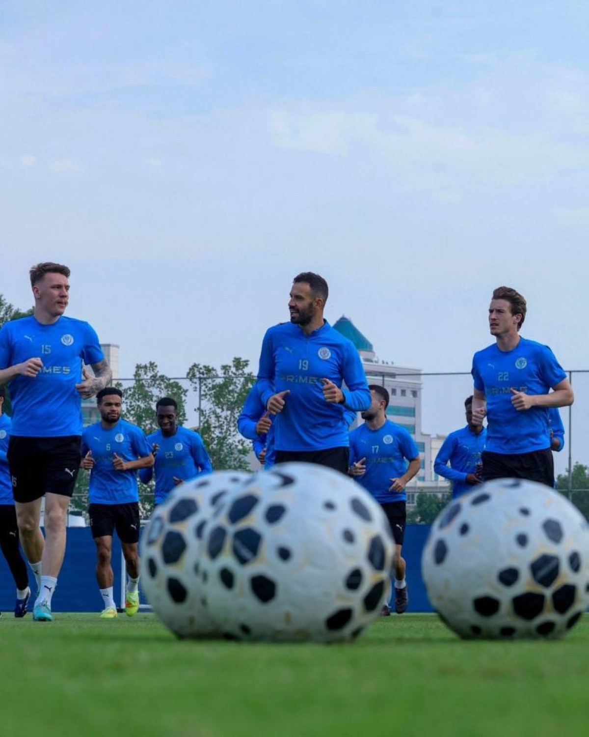 يوكانوفيتش مدرب النصر خلال المباراة