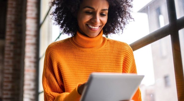 "الجلوس هو التدخين الجديد".. ما هي أفضل وضعية للعمل؟