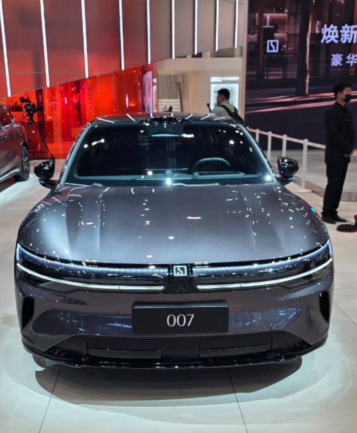 "جيلي".. من مشروع صغير إلى تكتل صناعي