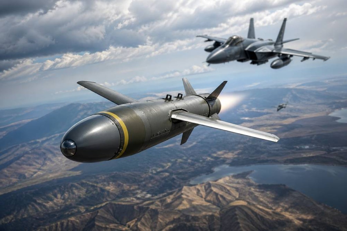 قنبلة الشبح النفاثة… سلاح جديد يفرض معادلة ردع من 550 كيلومتراً