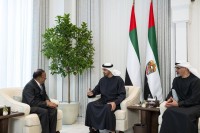 محمد بن زايد يستقبل مستشار الأمن الوطني في الهند