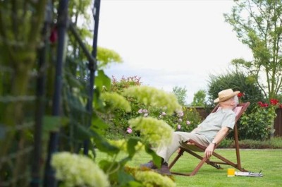 كم ساعة يجب أن تنام؟ العلماء يحددون الرقم المثالي لتجنب الخرف