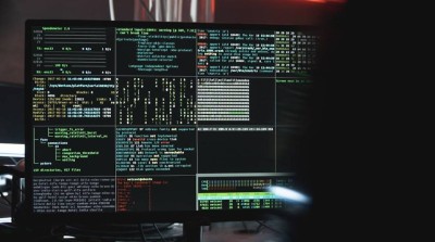 مفارقة أمنية صادمة.. شركة إنذار ضد السرقة تتعرض للسرقة رقمياً