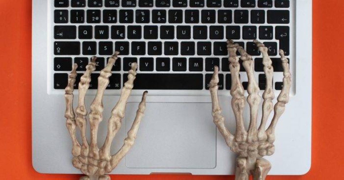 "الإنترنت الميت".. هل ما نراه حقيقي أم مجرد صدى للآلة؟