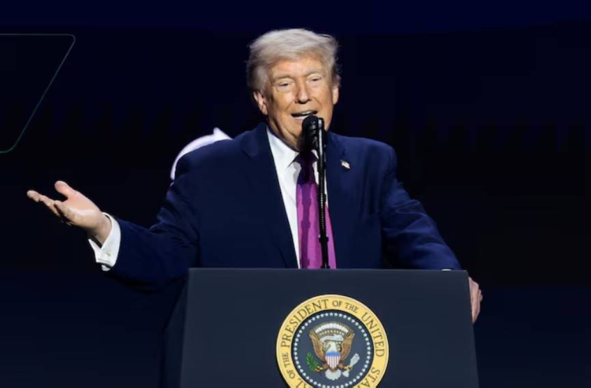 أكسيوس: ترامب يدرس توجيه ضربة سريعة وقوية لإيران