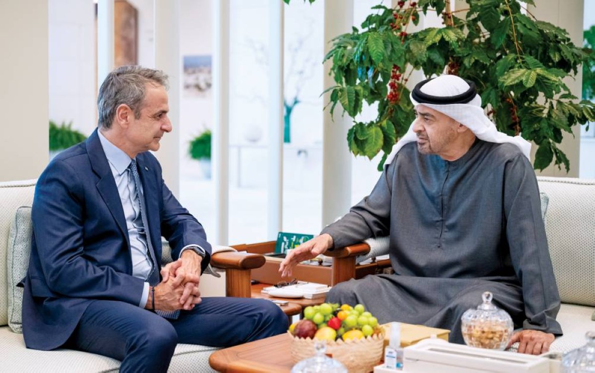 رئيس الدولة في حديث مع رئيس وزراء اليونان