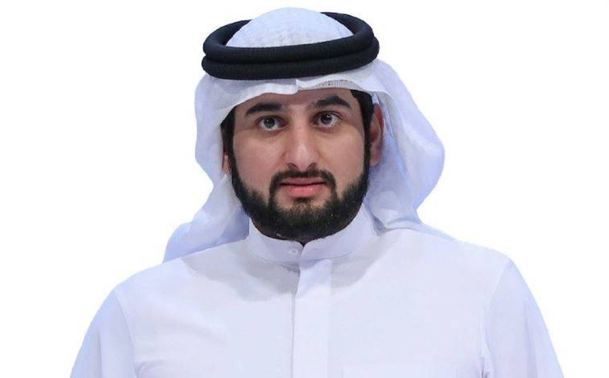 أحمد بن محمد: أبناء قواتنا المسلحة.. أنتم حراس الحاضر وصنّاع المستقبل