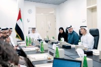 خالد بن زايد مترئساً الاجتماع بحضور سناء سهيل ومحمد الشرفاء ومنصور المنصوري وأحمد الكتّاب