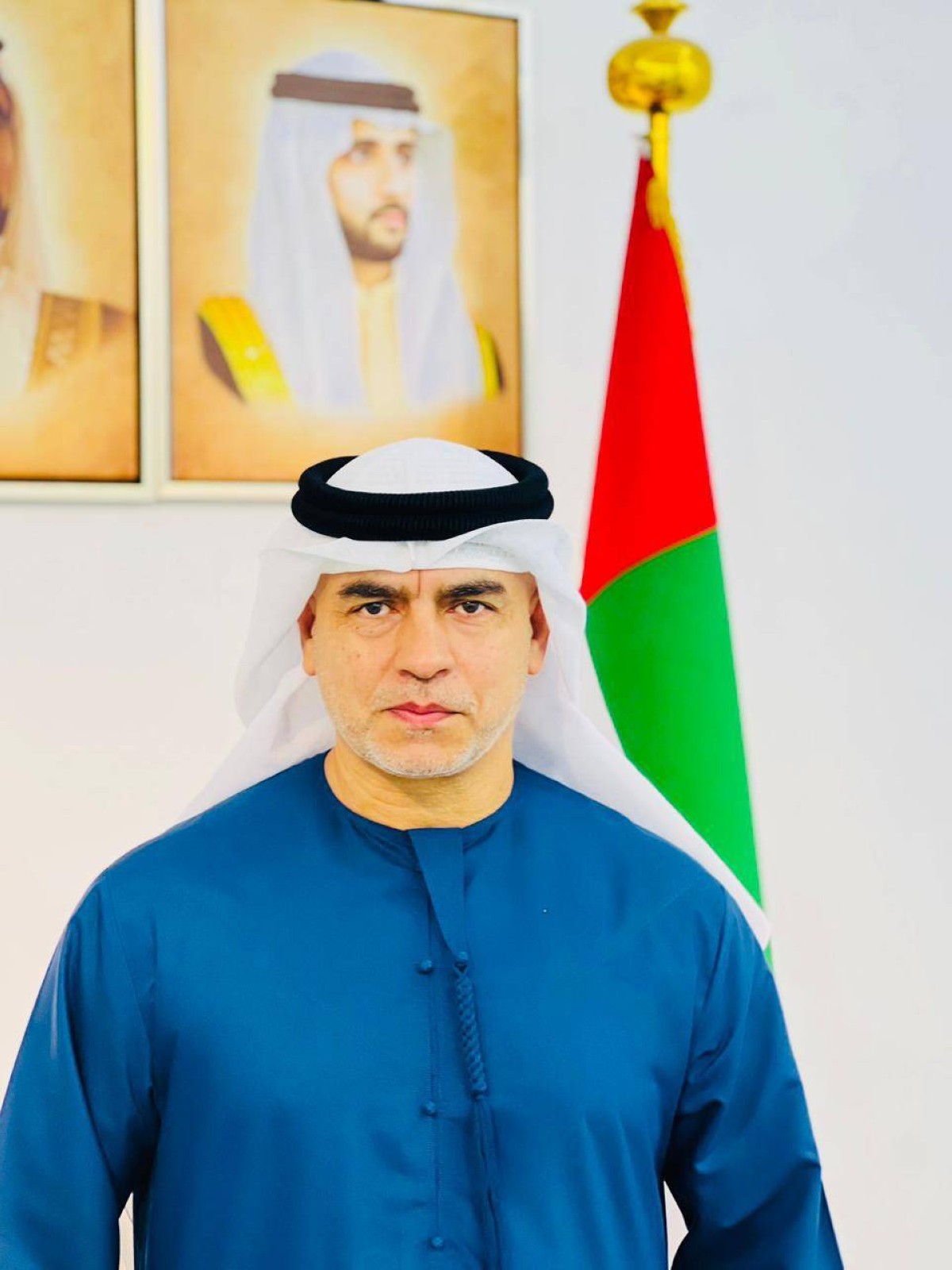 عمر الزبير مراقباً بكرة اليد بالألعاب الخليجية في الدوحة