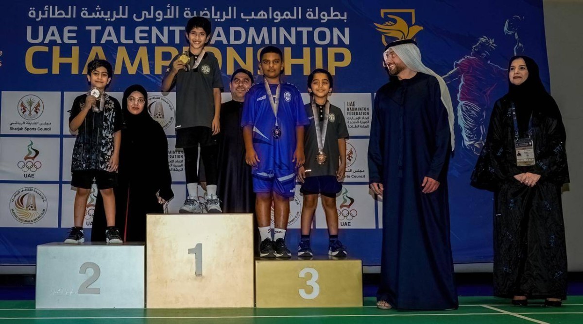 80 لاعبًا ولاعبة في معسكرات الريشة الطائرة بالفجيرة