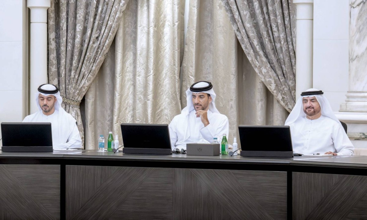 عبدالله بن سالم وسلطان بن أحمد خلال الاجتماع