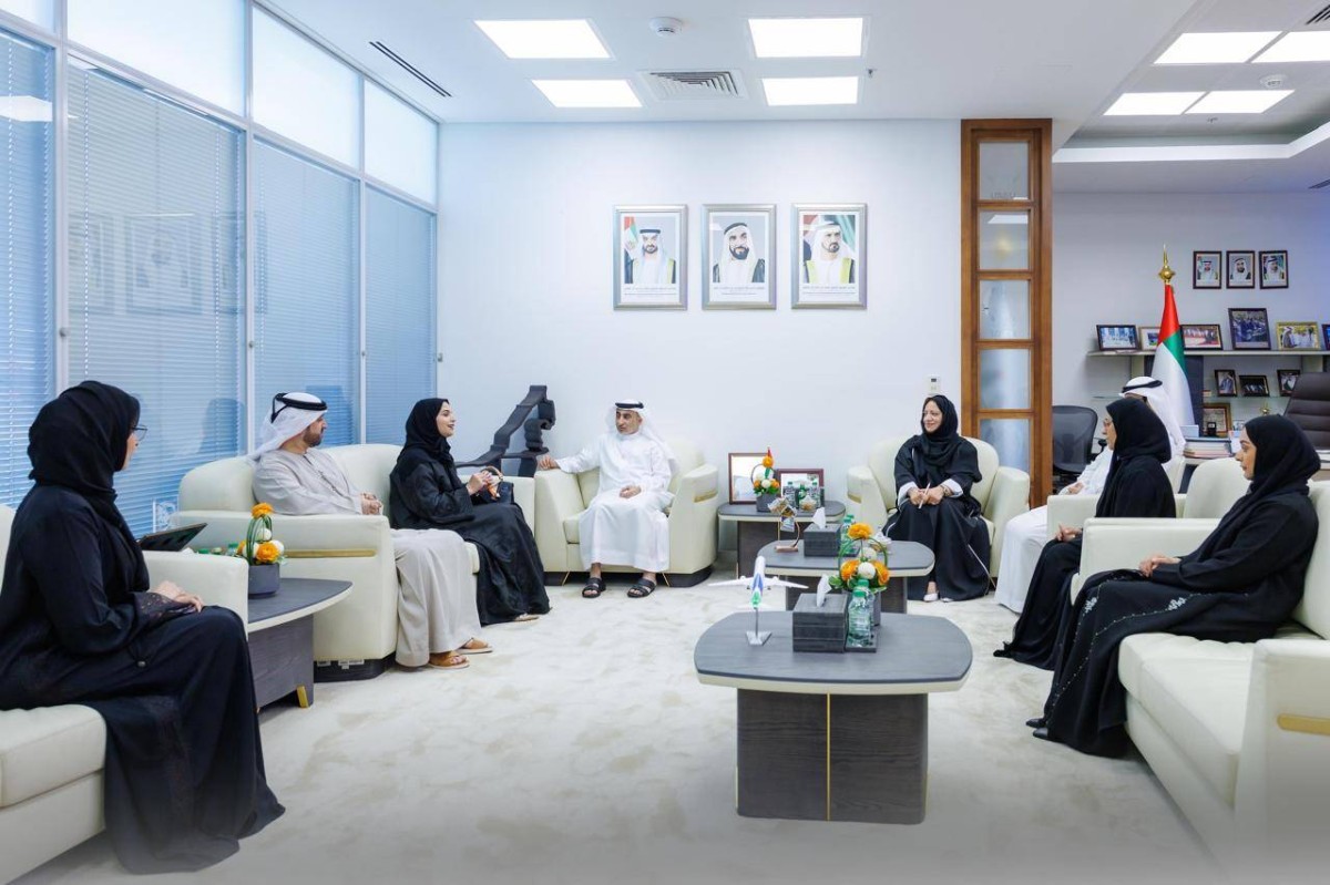 اتحاد الريشة الطائرة وجامعة الإمارات يعززان التعاون الرياضي