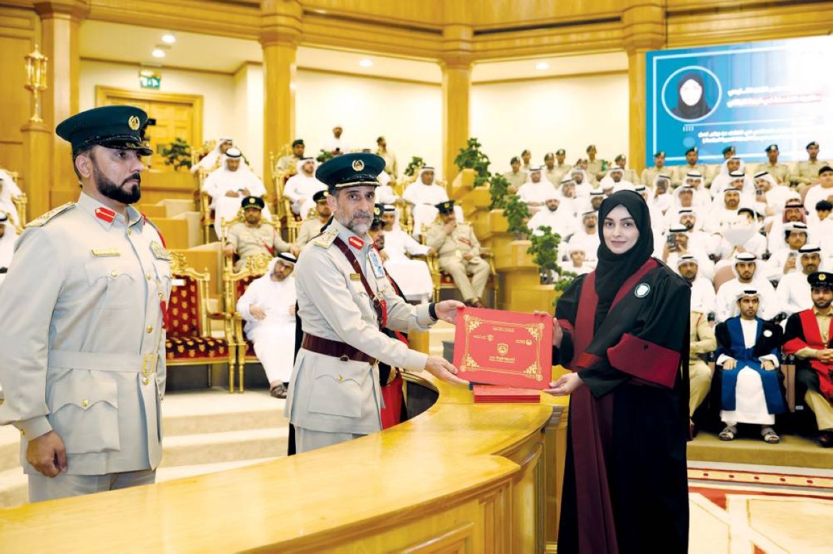 78 طالباً وطالبة على منصة التخريج في أكاديمية شرطة دبي