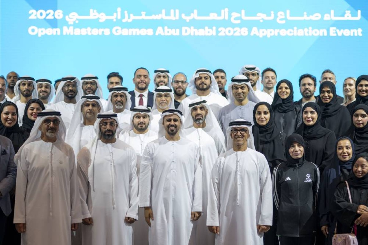 ذياب بن محمد بن زايد يكرّم فرق عمل ألعاب الماسترز أبوظبي 2026