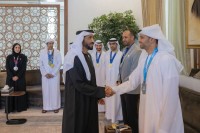 نهيان بن زايد يكرِّم عدداً من المواطنين والمقيمين في الدولة على أدائهم المتميز في ماراثونَي بوسطن ولندن