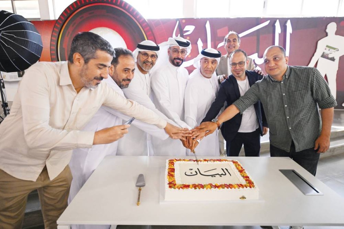 علي محمد وأحمد الحوري وناصر المنصوري ومحمود حسن وعدد من كادر الصحيفة