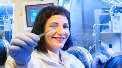 10 آلاف مرة أنحف من شعرة الإنسان… نوافذ تولّد الكهرباء بطريقة مذهلة
