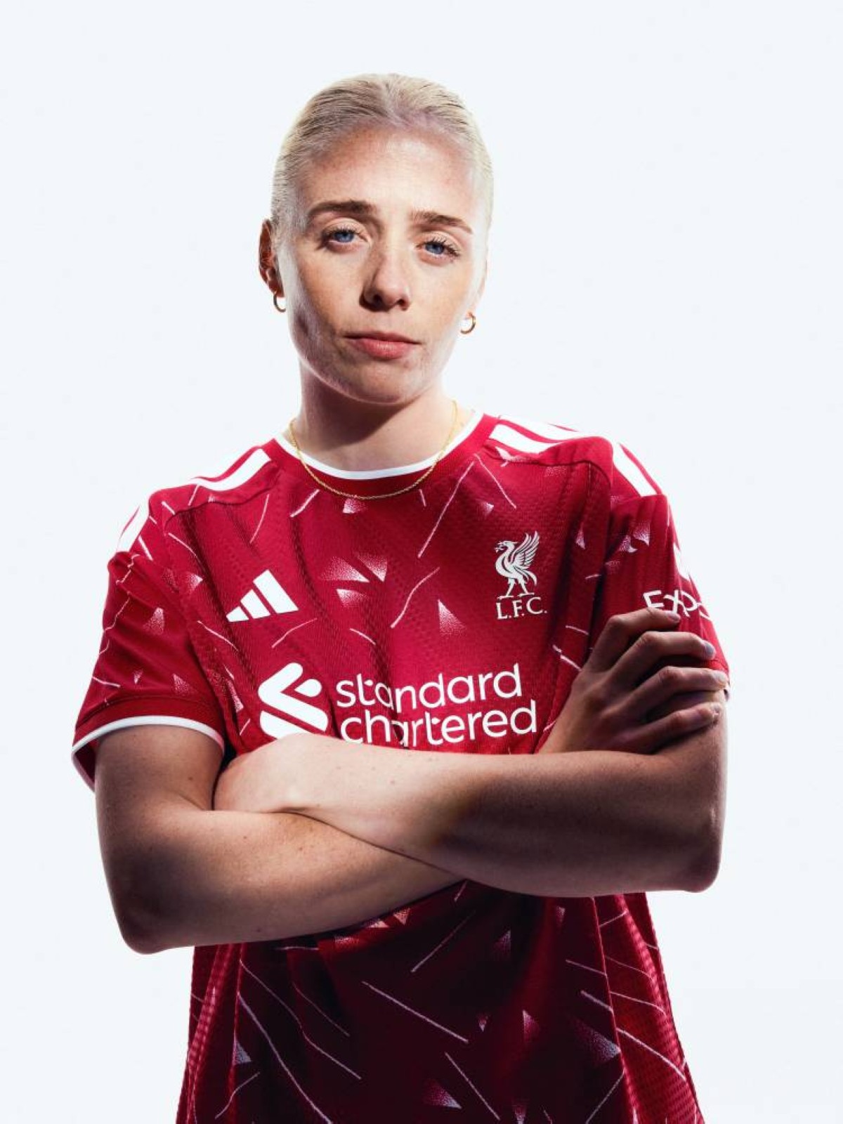 ليفربول يطرح قميص الموسم الجديد بتصميم تاريخي