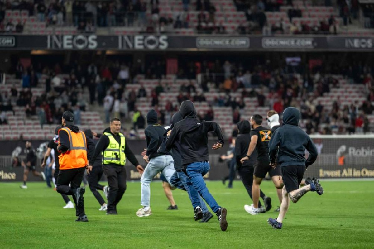 من دوري الأبطال إلى شبح الهبوط.. جماهير نيس تثور بعد موسم كارثي