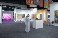 «آرت دبي» بوابة عبور الفنانين الشباب للمشهد العالمي
