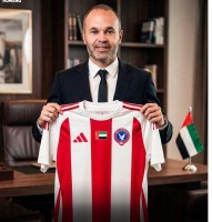 في أولى محطاته التدريبية.. غلف يونايتد يفجّر مفاجأة ويتعاقد مع الأسطورة إنييستا
