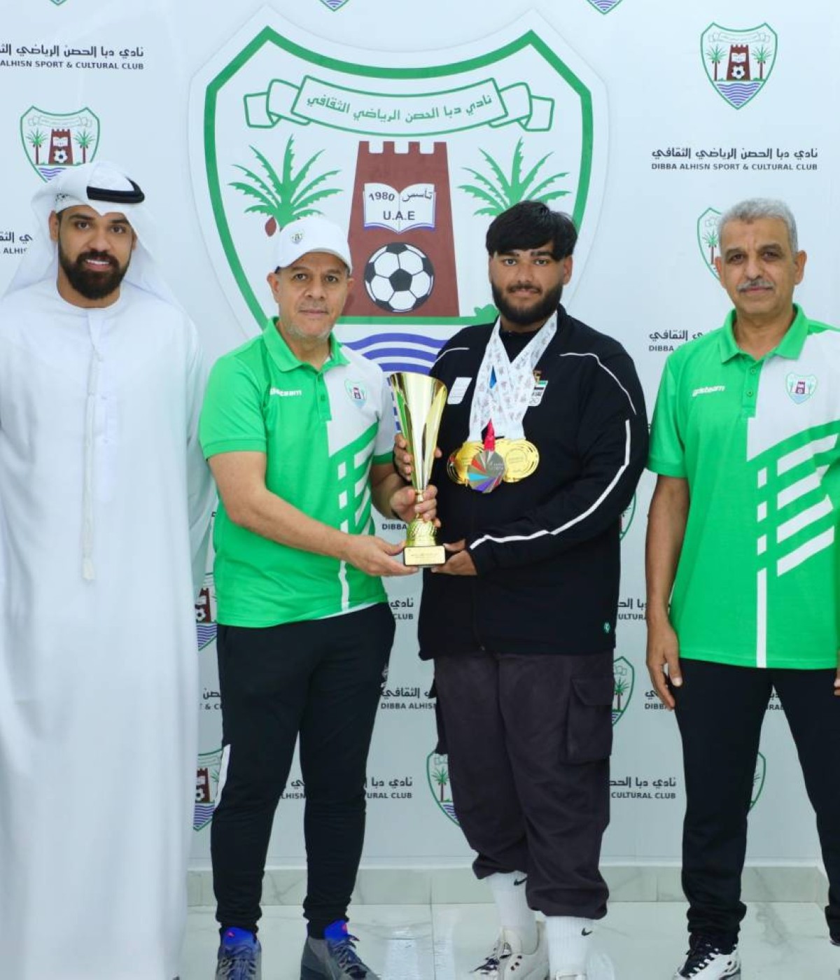دبا الحصن يكرم وصيف الخليج وبطل الإمارات في الرماية