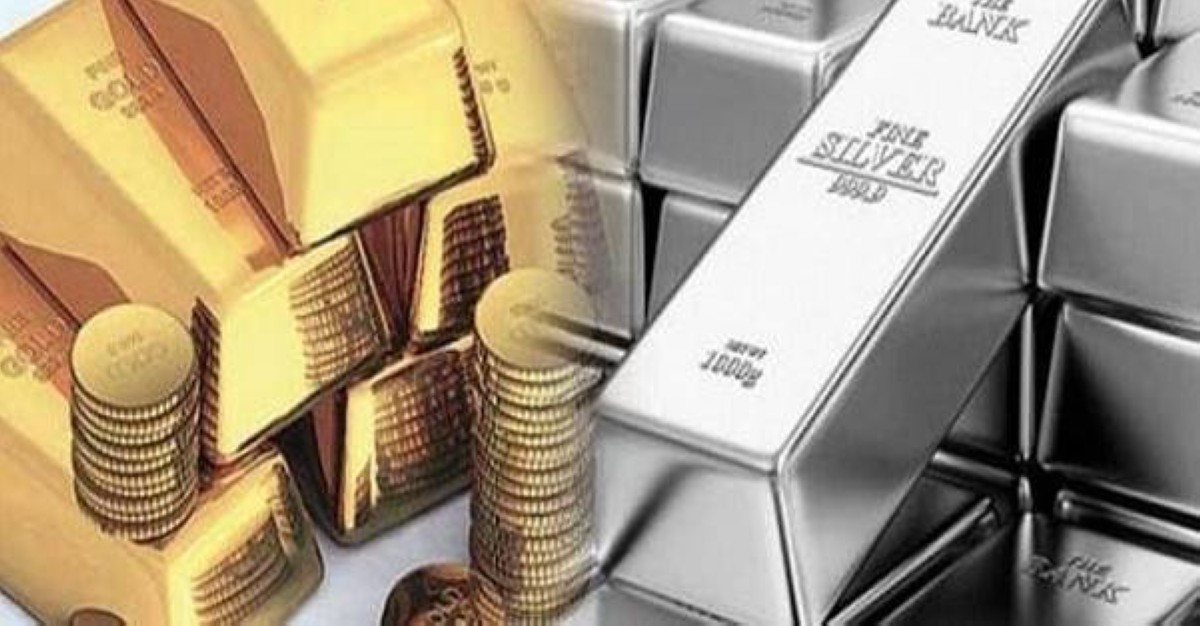 الذهب يكسر حاجز الـ 4500 دولار والفضة تحلق بدعم صناعي
