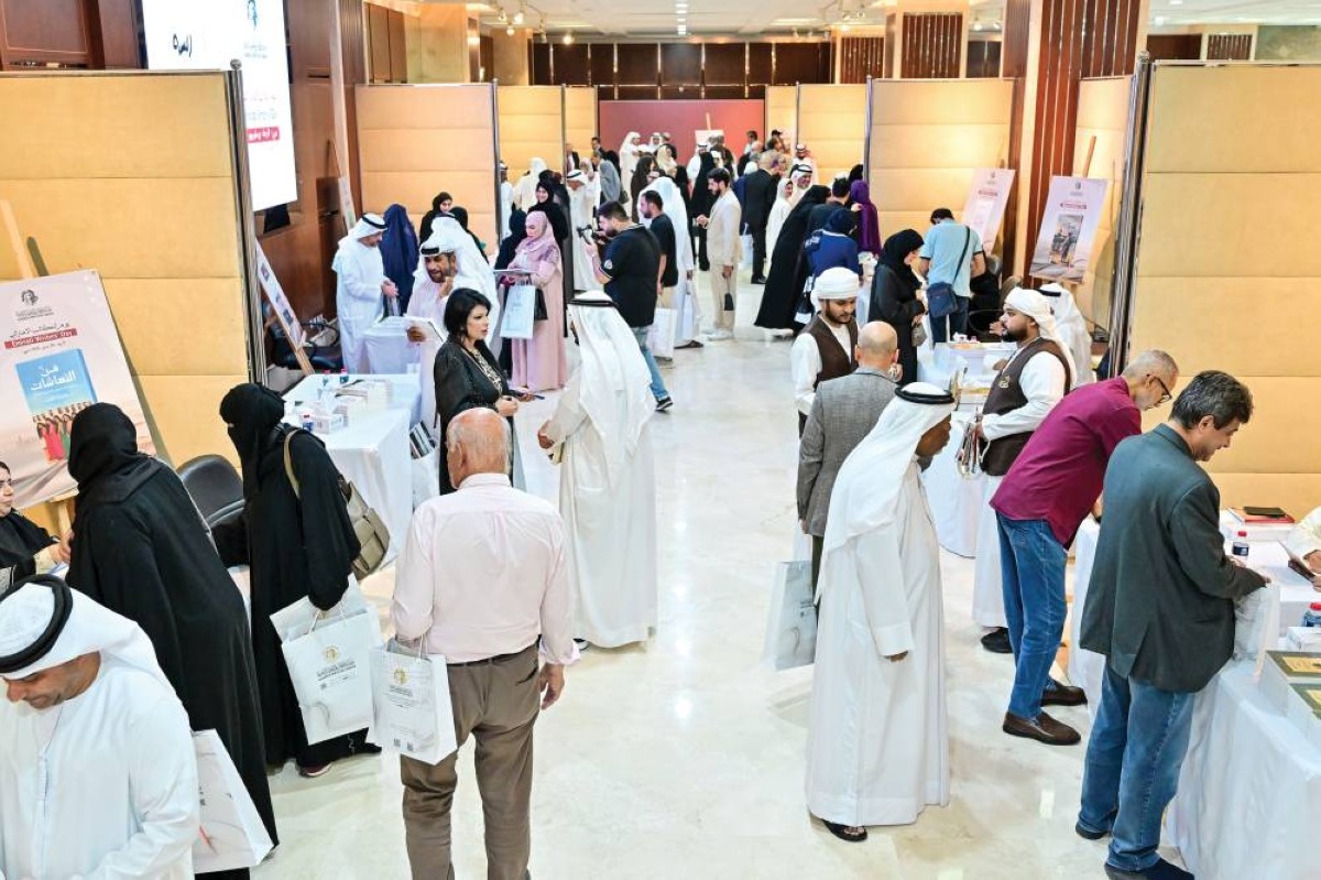 احتفالات توقيع الكتب في الإمارات.. سحر الورق ودفء اللقاء