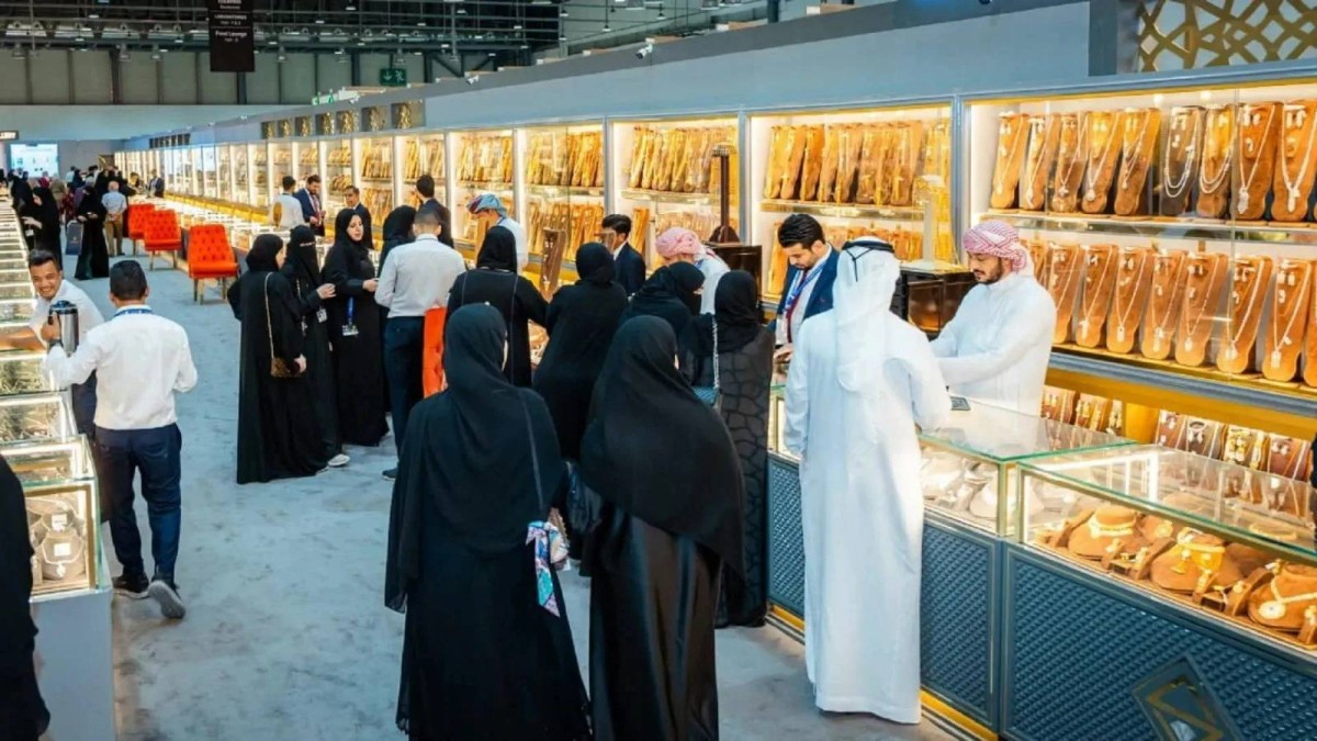 400 عارض من 19 دولة في «الشرق الأوسط للساعات والمجوهرات» بإكسبو الشارقة