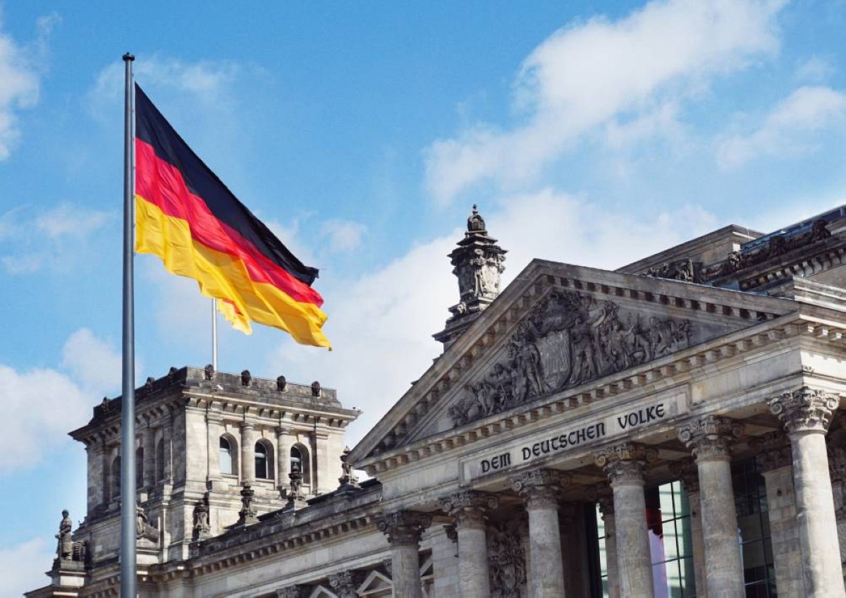 German coalition in crisis over reform trust