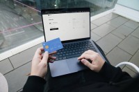 تطبيقات الـ 16 مليار دولار.. لماذا يخسر المطورون 95% من مشتركي العام