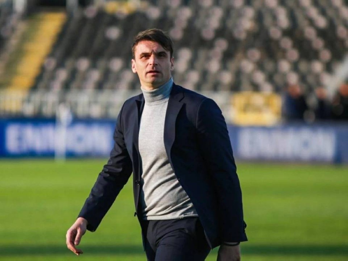 ميلوش يكشف عن جهازه المعاون في النصر