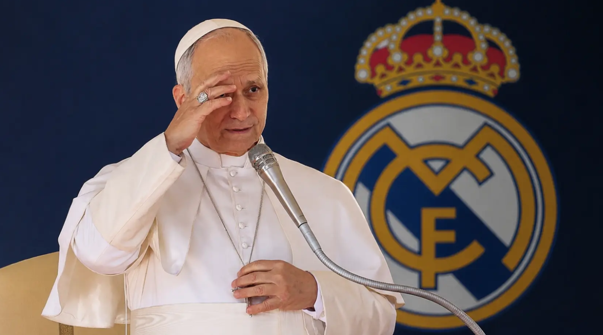 بيريز يهدي بابا الفاتيكان قميص ريال مدريد