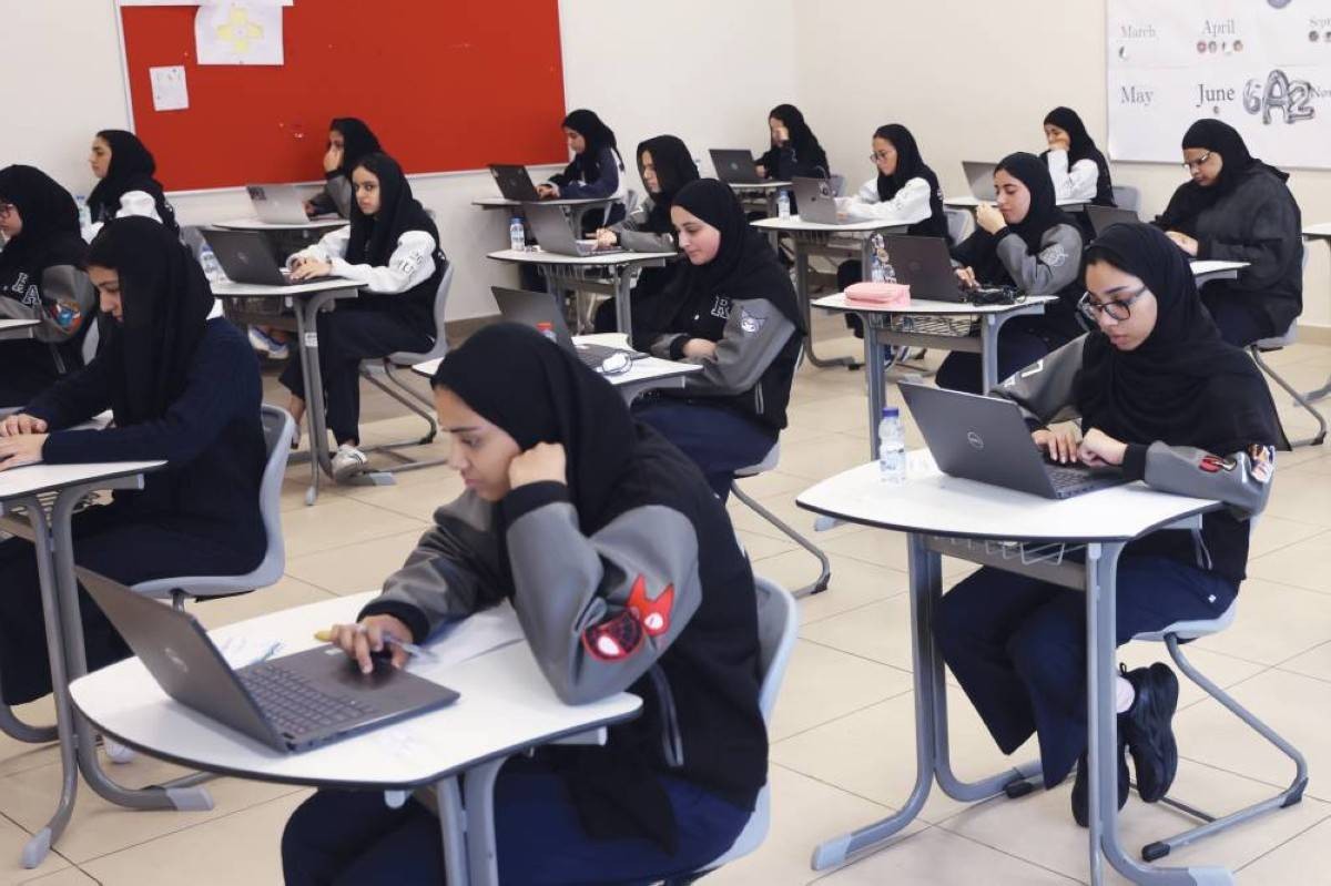 مدارس حكومية تدعو الطلبة لتثبيت تطبيقات محددة