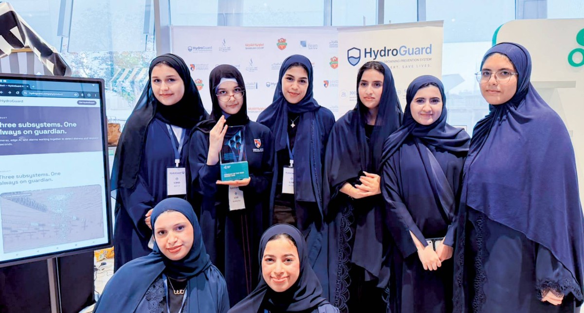 تتويج الفائزيْن بـ«إنجاز الإمارات»