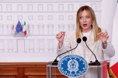 رئيسة وزراء إيطاليا: على أوروبا الاستعداد لفرض عقوبات على إيران
