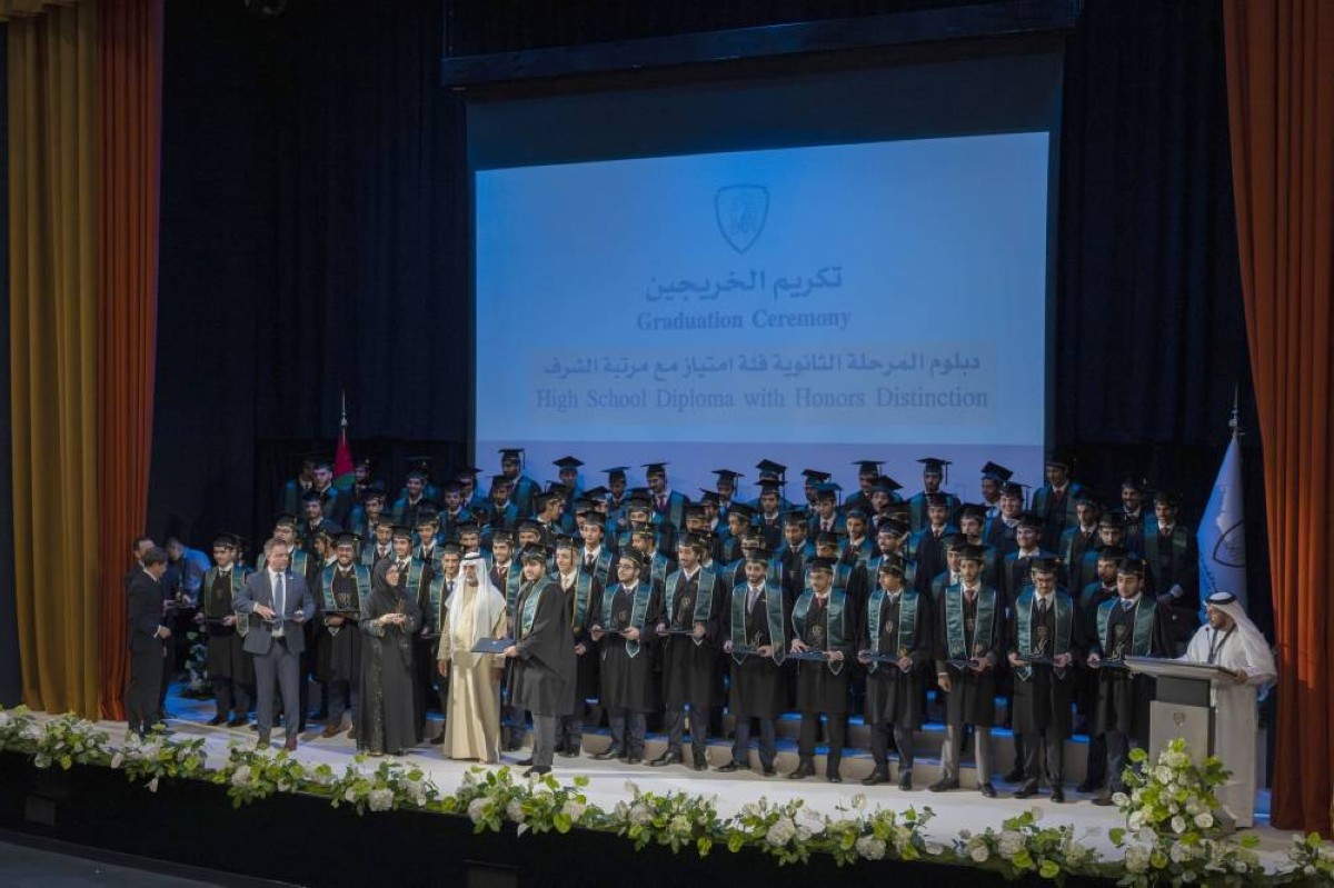 تحت رعاية الشيخة فاطمة بنت مبارك.. نهيان بن مبارك يشهد حفل تخريج الدفعة السادسة من طلاب أكاديمية الشيخ زايد الخاصة للبنين