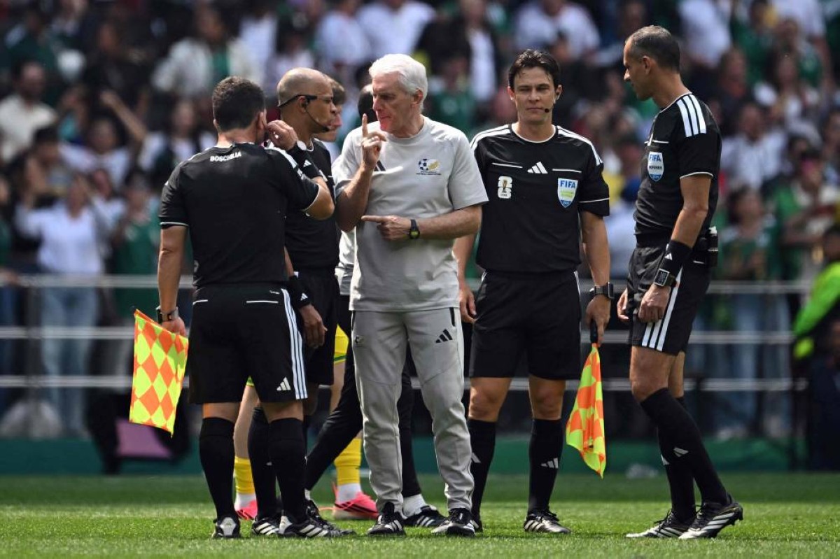 البلجيكي هوجو بروس، المدير الفني لمنتخب جنوب أفريقيا
