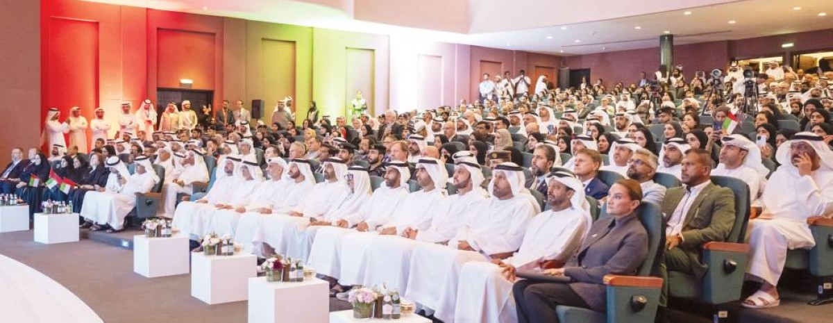 نهيان بن مبارك وأحمد بن سعود والحضور