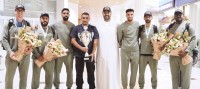 أحمد مرداس خلال استقباله أعضاء الفريق في مطار دبي الدولي
