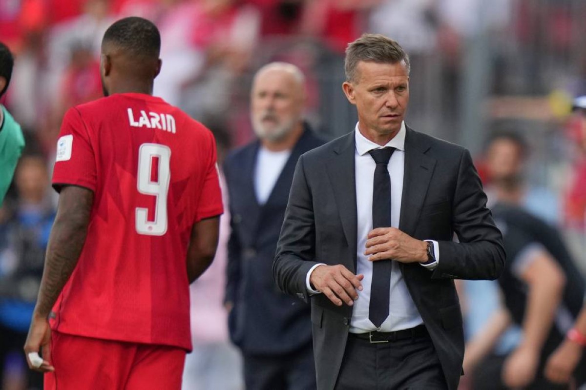 مارش يطالب لاعبي كندا برد فعل أقوى في كأس العالم