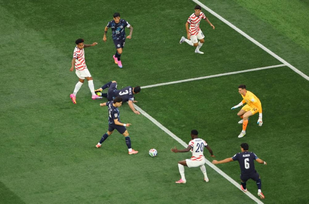 بوباديلا يسجل أول هدف عكسي في كأس العالم 2026