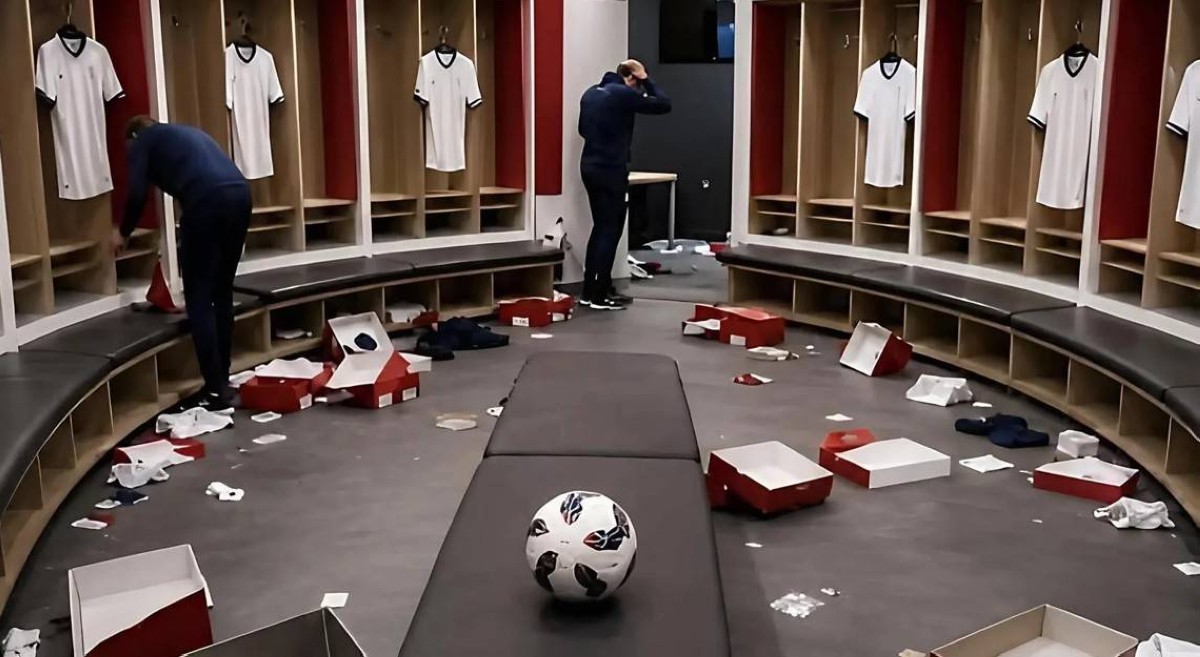 القبض على شخصين مشتبه بهما في سرقة معدات منتخب إنجلترا
